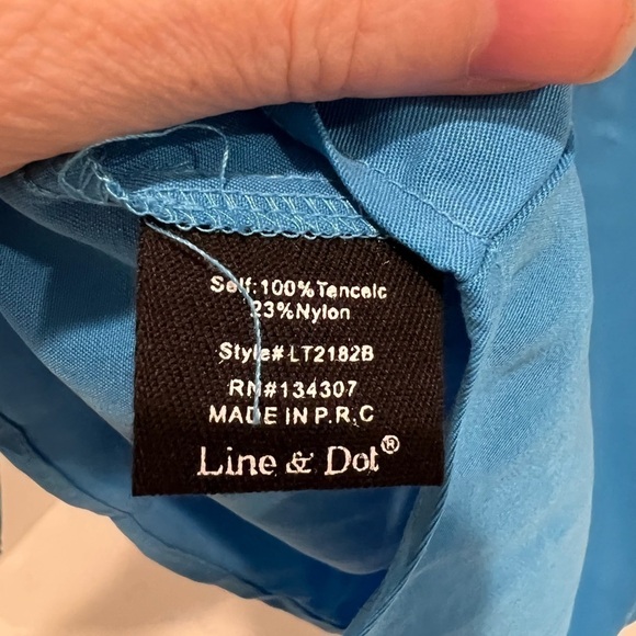 Line & Dot Long Sleeve Boho Tassel Shirt. Size Medium. NWT!! - Picture 10 of 10